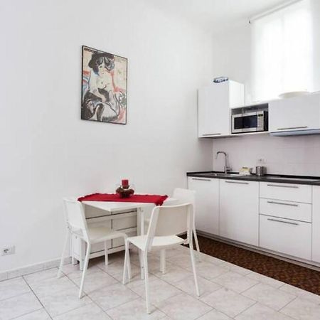 Isola&Zara Comfortable Apartment Milán Exterior foto